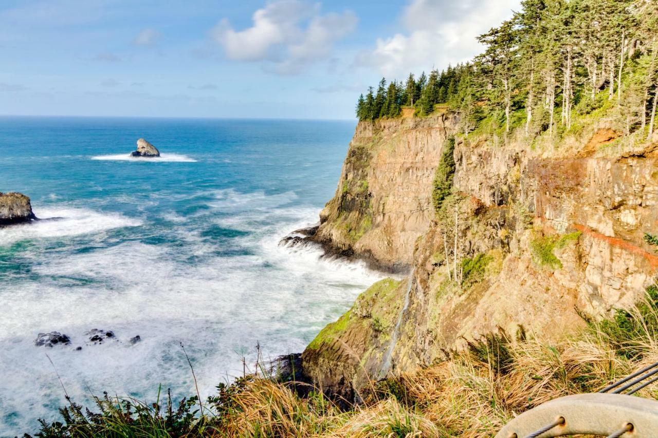 Cape Meares Beach Getaway Exterior photo
