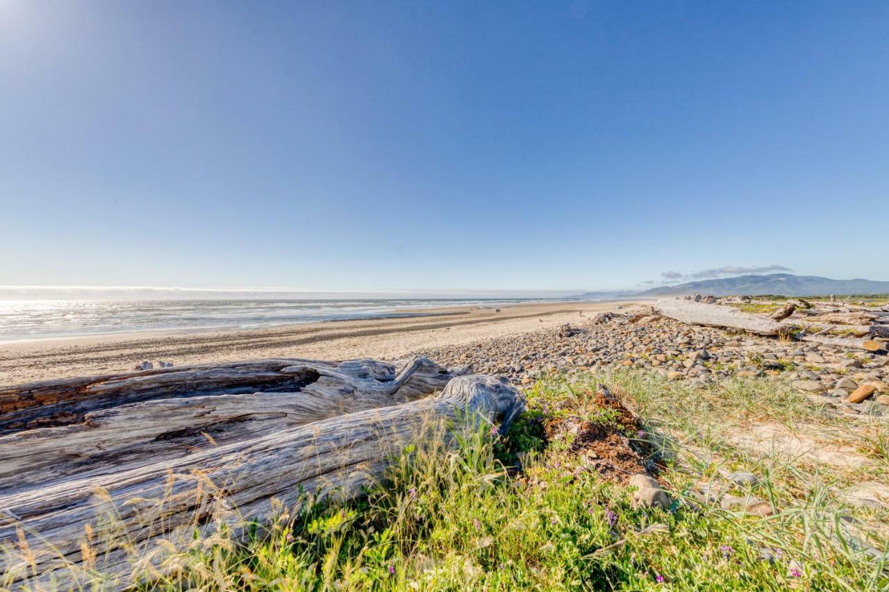 Cape Meares Beach Getaway Exterior photo