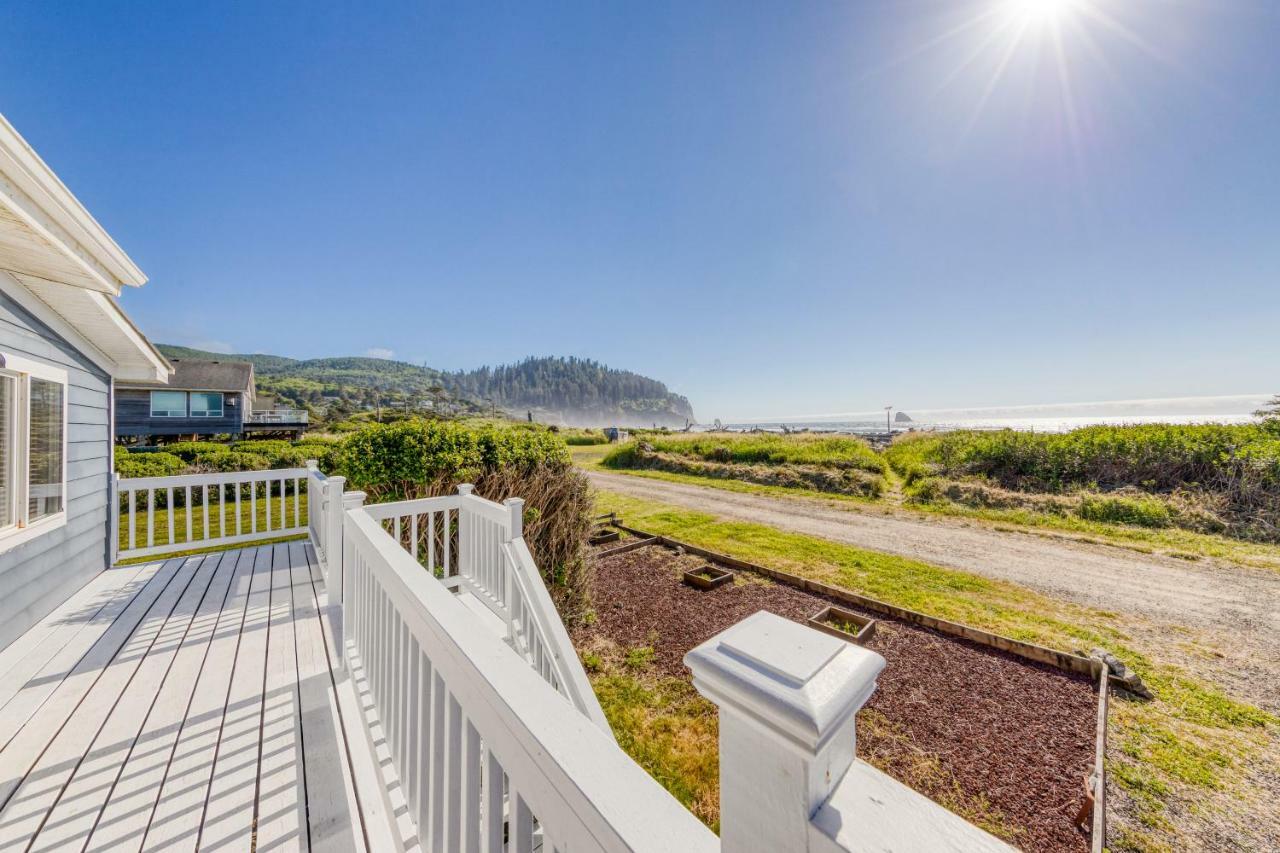 Cape Meares Beach Getaway Exterior photo